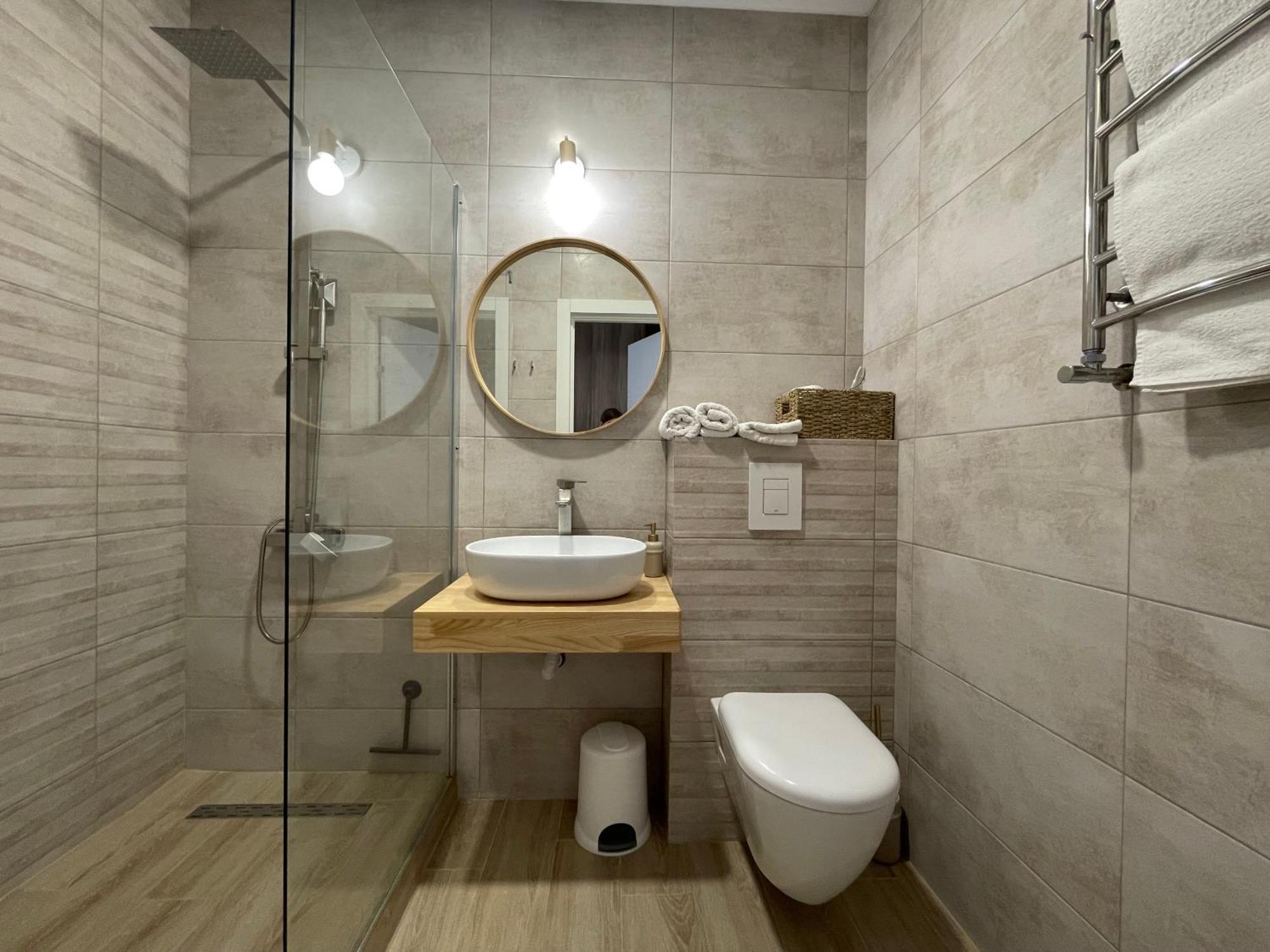 «гори́ще на площі польський ринок» Apartment Kamianets-Podilskyi