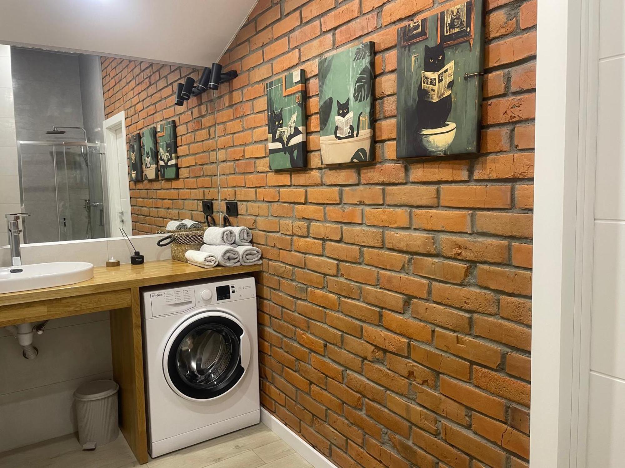 «гори́ще на площі польський ринок» Apartment